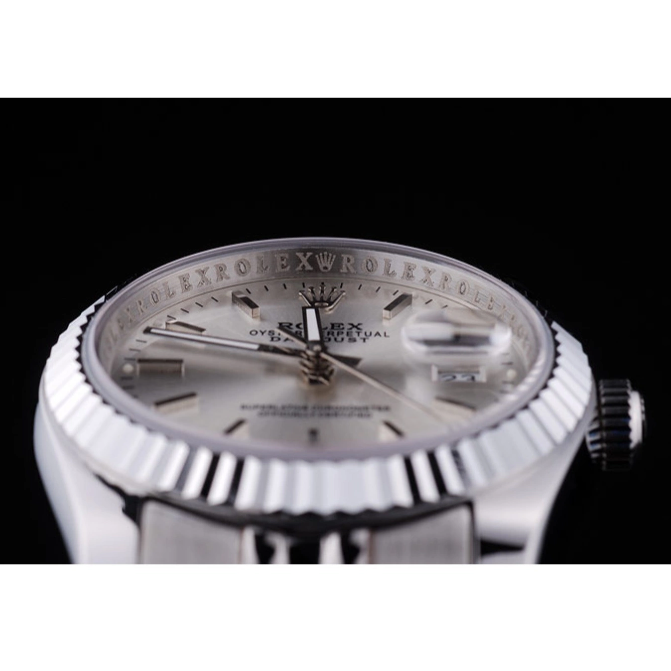 Aaa replica watch Bezel Silver Ribbed Datejust Dial 7457 Rolex 0725